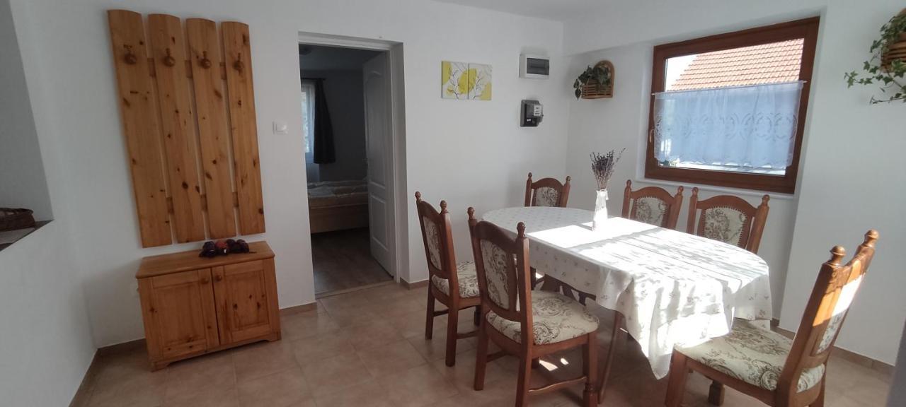 Andrea Vendeghaz Villa Egerszolat Bagian luar foto
